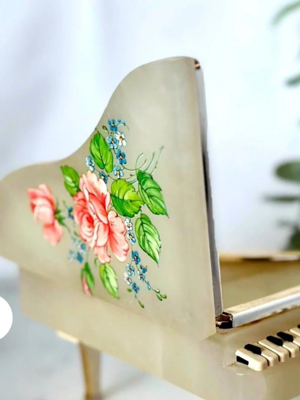 RARE Vintage LEFTON Alabaster Floral piano shaped Trinket jewelry box